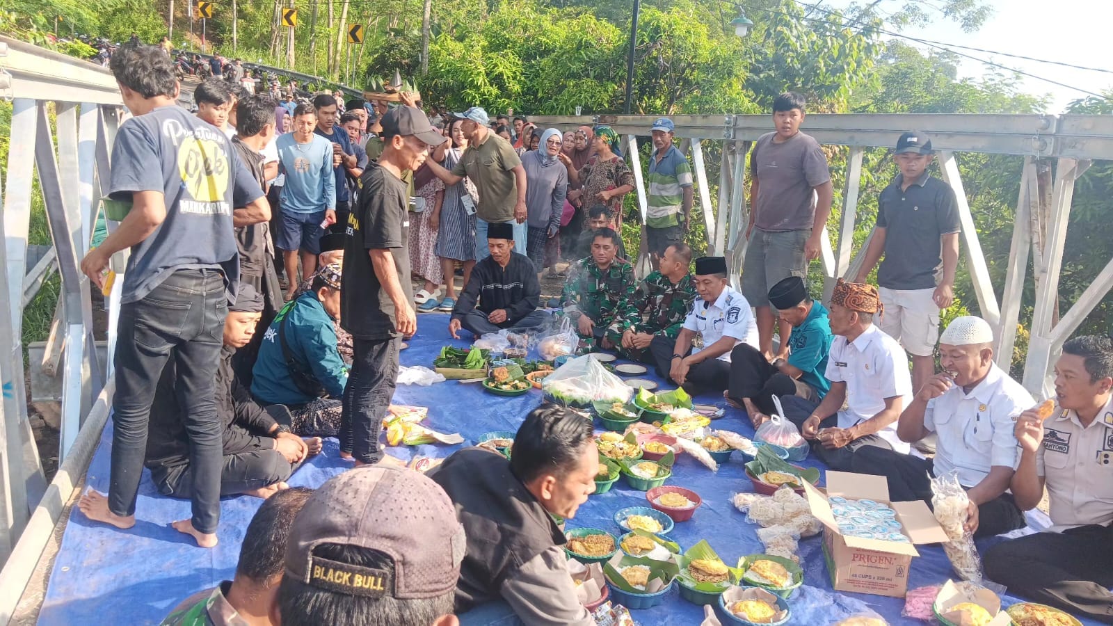Jembatan Bailey Bisa Dilalui, Masyarakat Desa Negororejo Gelar Tasyakuran