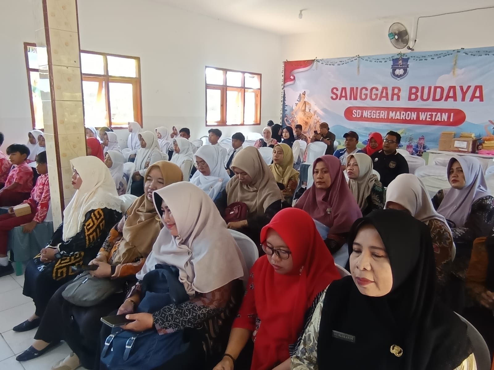 Pembagian ATS TMMD Ke-128, Dukung Semangat Belajar Siswa di Maron Wetan