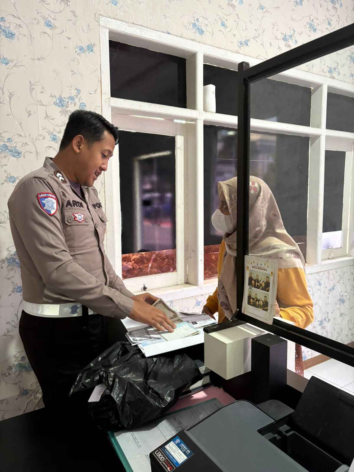 Program Polantas Tuban Menyapa Datang ke Warga Tuban, Percakapan SIM STNK BPKB Mengalir Santai