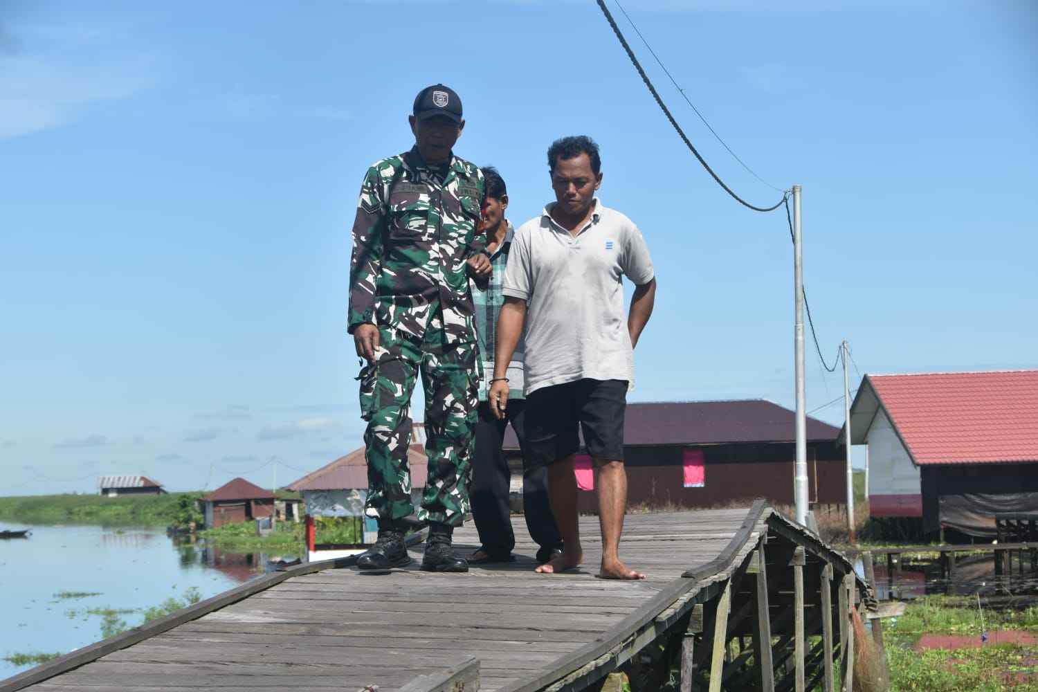 Babinsa Hadir di Tengah Warga, Perkuat Keamanan Wilayah Terluar HST