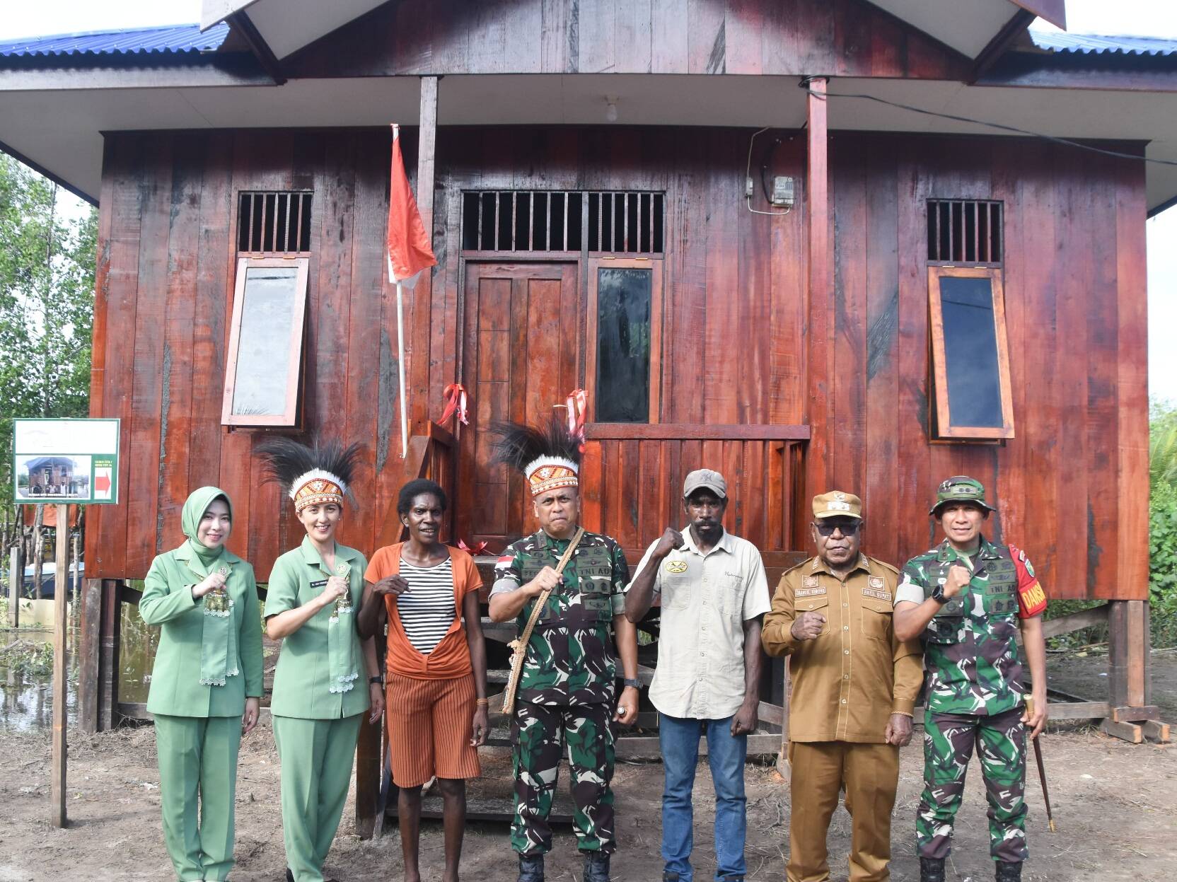 Pangdam XVII/Cenderawasih Resmi Tutup TMMD Ke-128 Kodim 1710/Mimika di Kampung Keakwa Pangdam XVII/Cenderawasih Resmi Tutup TMMD Ke-128 Kodim 1710/Mimika di Kampung Keakwa