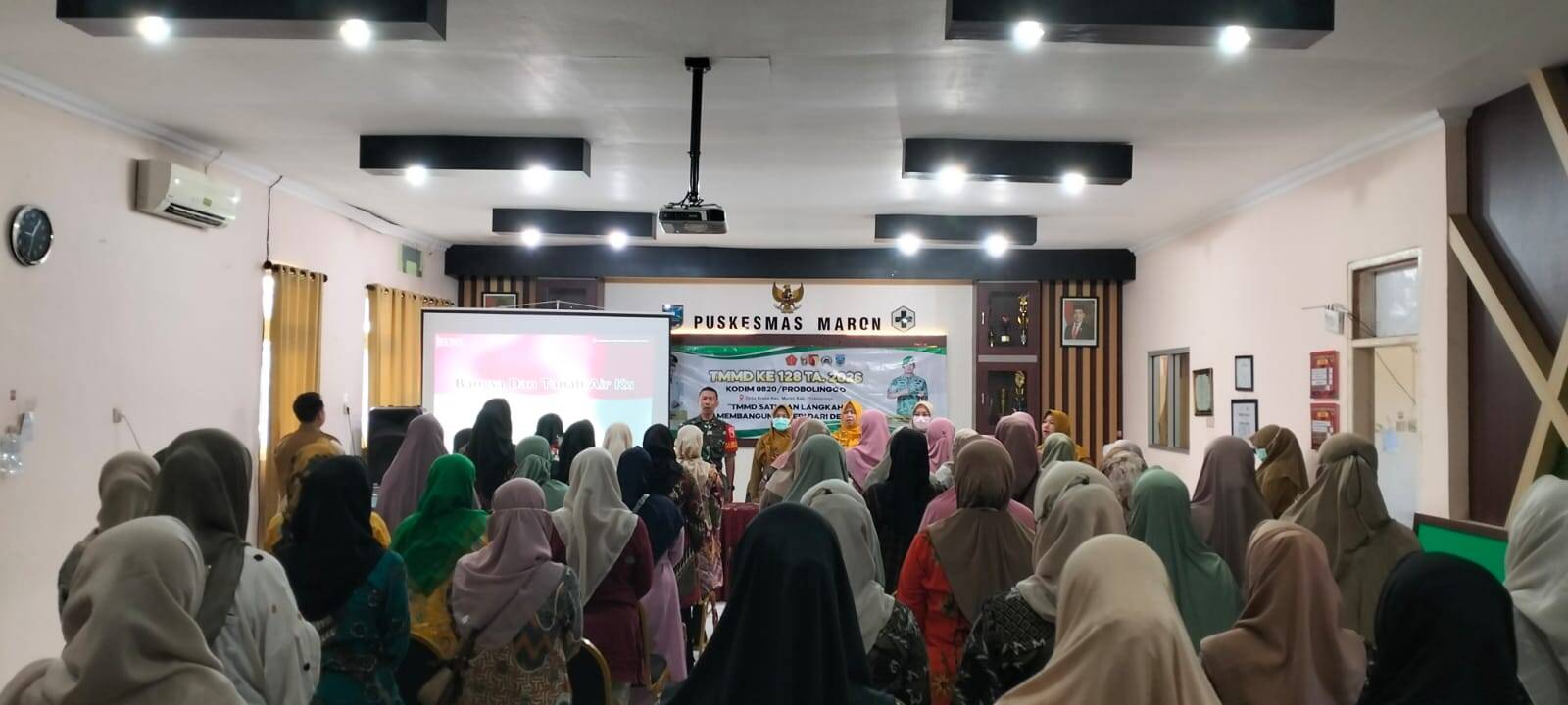 Skiring Mata Digital dan Pemberian Kacamata Dukung TMMD Ke-128 Kodim 0820/Probolinggo Skiring Mata Digital dan Pemberian Kacamata Dukung TMMD Ke-128 Kodim 0820/Probolinggo