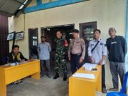 Babinsa Koramil 1002-08/LAU Dampingi Pemilihan Ketua RT di Wilayah Binaan