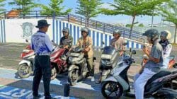 Warga Tuban Kini Berani Tanya SIM Langsung, Polantas Tuban Dipuji Ramah Warga Tuban Kini Berani Tanya SIM Langsung, Polantas Tuban Dipuji Ramah