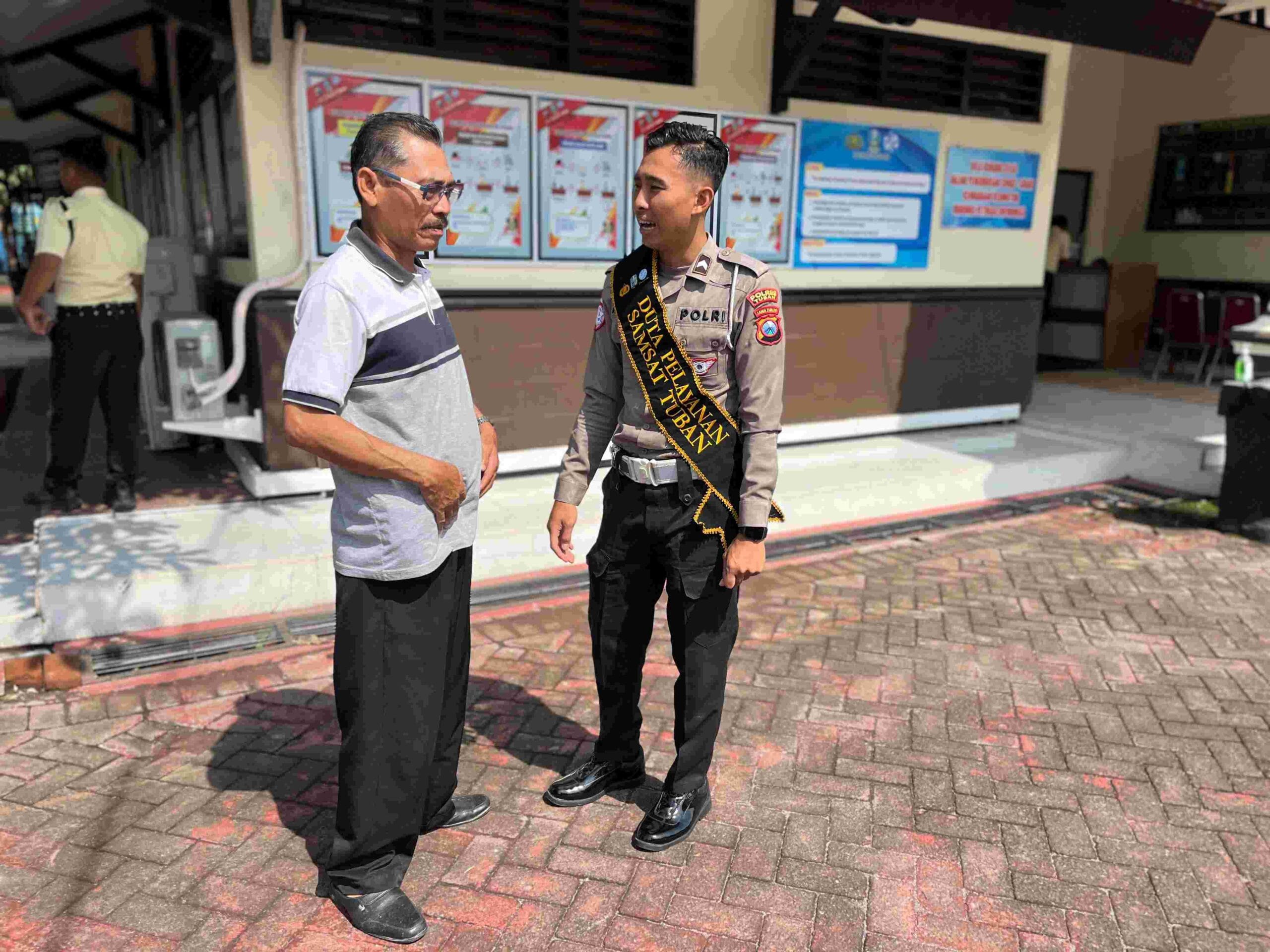 Pagi Ini di Tuban: Obrolan STNK dan SIM Bareng Polantas Tuban Jadi Sorotan Pagi Ini di Tuban: Obrolan STNK dan SIM Bareng Polantas Tuban Jadi Sorotan