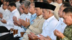 Panglima TNI Dampingi Presiden RI Resmikan 1.061 KDKMP di Jawa Timur