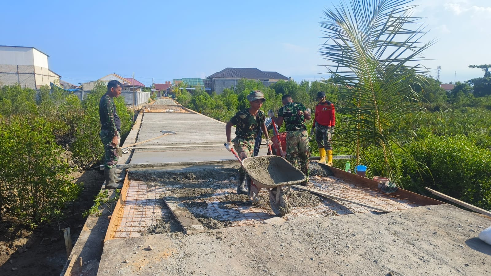Jelang Penutupan TMMD Ke 128, Satgas Kodim 0908/Bontang Kebut Pengerjaan Sasaran Fisik Utama Jelang Penutupan TMMD Ke 128, Satgas Kodim 0908/Bontang Kebut Pengerjaan Sasaran Fisik Utama