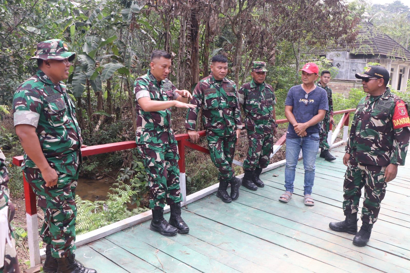 Tim Wasev Sterdam VI/Mulawarman Tinjau Langsung Progres TMMD Ke-128 Kodim 0908/Bontang Tim Wasev Sterdam VI/Mulawarman Tinjau Langsung Progres TMMD Ke-128 Kodim 0908/Bontang