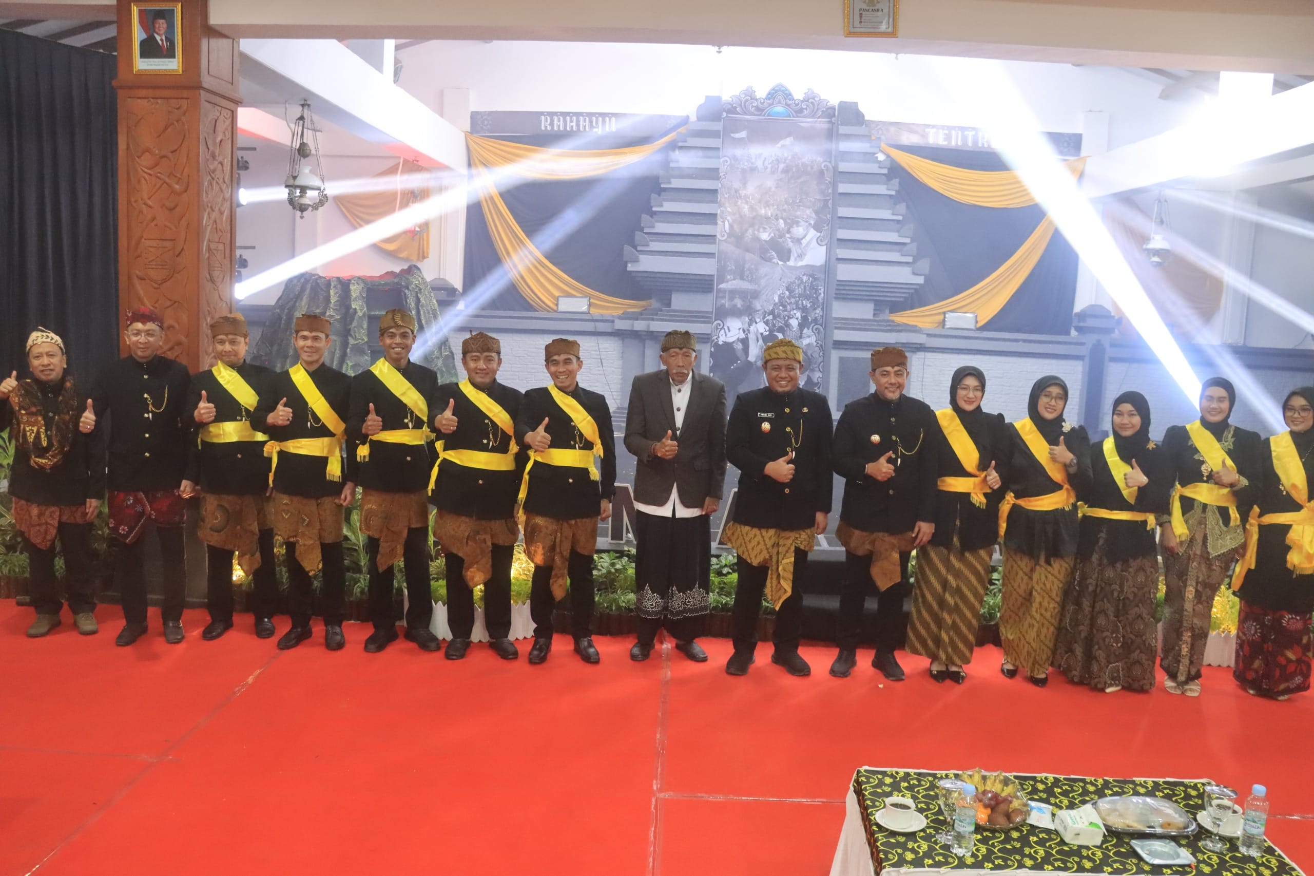 Yadnya Kasada 2026 Jadi Momentum Bersejarah, Kapolres Rico Yumasri Terima Pengukuhan Kehormatan Tengger Yadnya Kasada 2026 Jadi Momentum Bersejarah, Kapolres Rico Yumasri Terima Pengukuhan Kehormatan Tengger