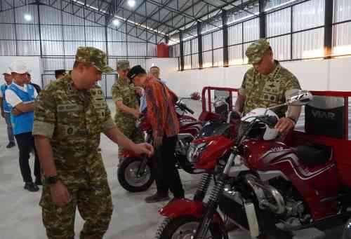 Dandim Bojonegoro dampingi Wakil Panglima TNI Tinjau Operasionalisasi KDKMP Desa Campurejo dan Pacul