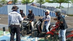 Polantas Tuban Turun ke Jalan, Warga Dapat Solusi SIM, STNK, dan BPKB Tanpa Antre Kantor