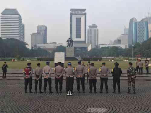 1.289 Personel Gabungan Dikerahkan, Jakarta Pusat Siaga Penuh Hadapi 19 Titik Aksi Mahasiswa di Monas 1.289 Personel Gabungan Dikerahkan, Jakarta Pusat Siaga Penuh Hadapi 19 Titik Aksi Mahasiswa di Monas