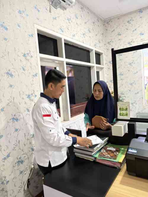Breaking News Lokal Tuban: Warga Bergantian Datang, Polantas Tuban Jawab Masalah BPKB dan SIM Breaking News Lokal Tuban: Warga Bergantian Datang, Polantas Tuban Jawab Masalah BPKB dan SIM