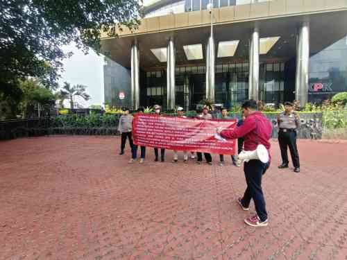 Aksi Damai di Kuningan Panas, Desakan Periksa Pejabat Pendidikan Madina Menggema