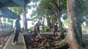 Jumat Bersih, Kodim 1505/Tidore Bersihkan Kawasan Pesisir Mancing Mania Kelurahan Soadara
