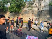 BEM UI Turun ke CFD, Orasi Kritis dan Tanda Tangan Warga Warnai Pagi Jakarta