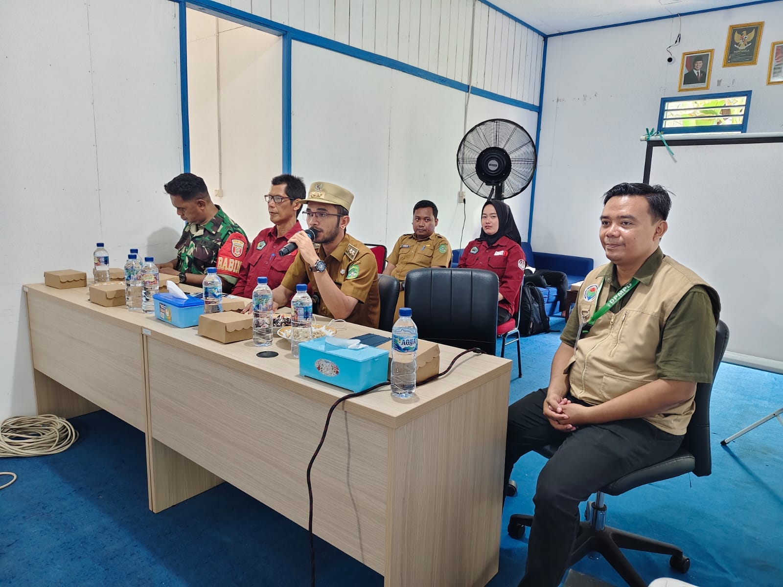 Babinsa Senoni Dampingi Pemdes Dalam Musrendes, Pastikan Aspirasi Warga Tersalurkan Babinsa Senoni Dampingi Pemdes Dalam Musrendes, Pastikan Aspirasi Warga Tersalurkan