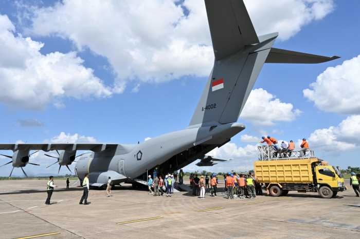 Menembus Jarak Demi Terangnya Negeri, Lanud Sjamsudin Noor Dukung Misi Airbus A-4002M TNI AU Percepat Pemulihan Kelistrikan Sumatera