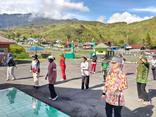Kodim 1714/Puncak Jaya Laksanakan Kegiatan Jumat Sehat Kodim 1714/Puncak Jaya Laksanakan Kegiatan Jumat Sehat