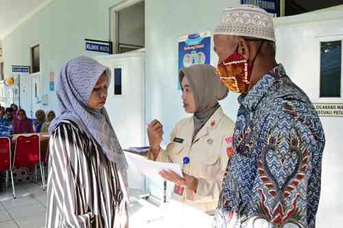 Sambut Hari Bakti ke-79 TNI AU 2026, Lanud Sjamsudin Noor Gelar Pemeriksaan Mata Gratis bagi Masyarakat Kalsel