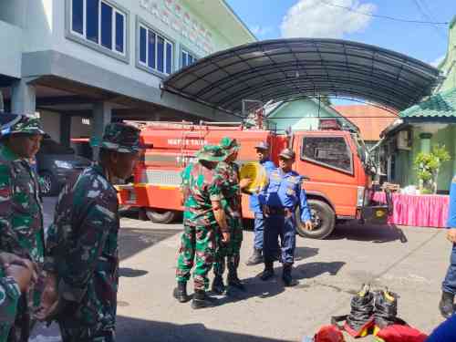 Sinergi Kodim 0808/Blitar Dan Damkar Kota Blitar Gelar Pelatihan Pengoperasian Truk Serta Mitigasi Kebakaran