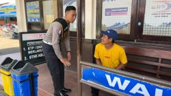 Pagi Ini di Tuban, Warga Mendadak Berhenti Saat Lihat Polantas Tuban, Ternyata Bahas SIM dan STNK Pagi Ini di Tuban, Warga Mendadak Berhenti Saat Lihat Polantas Tuban, Ternyata Bahas SIM dan STNK