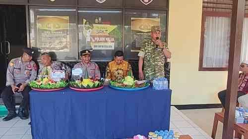 Pererat Sinergi Tiga Pilar, Koramil 1008-05/Kelua-Muara Harus Berikan Kejutan HUT Bhayangkara ke-80 di Polsek Kelua dan Muara Harus Pererat Sinergi Tiga Pilar, Koramil 1008-05/Kelua-Muara Harus Berikan Kejutan HUT Bhayangkara ke-80 di Polsek Kelua dan Muara Harus
