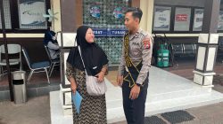 Warga Tuban Kaget Dikira Razia, Ternyata Polantas Tuban Buka Layanan SIM, STNK dan BPKB Warga Tuban Kaget Dikira Razia, Ternyata Polantas Tuban Buka Layanan SIM, STNK dan BPKB