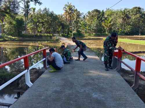 Jembatan Garuda Merah Putih di Tabalong Masuki Tahap Finishing, Hasil Gotong Royong TNI dan Warga Segera Difungsikan