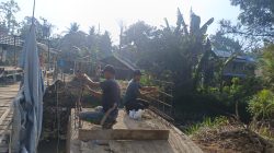 TNI Turun Tangan, Empat Jembatan di Hulu Sungai Tengah Dikebut TNI Turun Tangan, Empat Jembatan di Hulu Sungai Tengah Dikebut