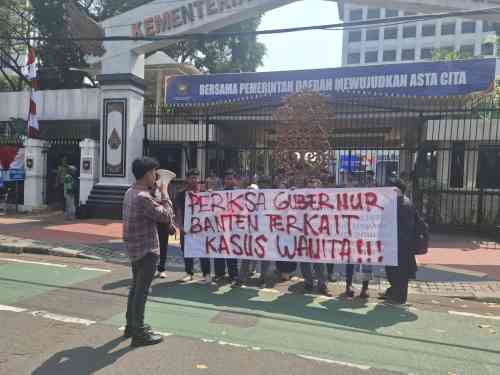 Jaringan Pemuda Pengawal Reformasi Gelar Aksi Singkat di Kemendagri, Bawa Tiga Tuntutan