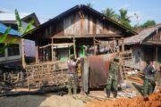 Kodim 1002/HST Bangun Kembali Rumah Nenek Dana Lewat Program TMMD ke-129 Imbangan