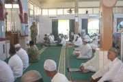 Safari Salat Jumat Dandim 1002/HST Disambut Hangat Jamaah Masjid At Taqwa