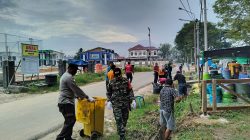 Aksi Nyata Babinsa Kelurahan Satimpo, Jaga Kebersihan Lingkungan Melalui Kerja Bakti Aksi Nyata Babinsa Kelurahan Satimpo, Jaga Kebersihan Lingkungan Melalui Kerja Bakti