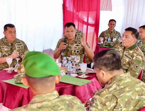 Wapang TNI dan Menhan RI Tinjau Yon TP di Jawa Tengah, Perkuat Kesiapan Pertahanan dan Ketahanan Wilayah Wapang TNI dan Menhan RI Tinjau Yon TP di Jawa Tengah, Perkuat Kesiapan Pertahanan dan Ketahanan Wilayah