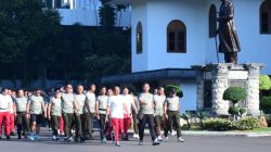 Panglima TNI dan Kasad Perkuat Soliditas Melalui Olahraga Bersama Prajurit Panglima TNI dan Kasad Perkuat Soliditas Melalui Olahraga Bersama Prajurit