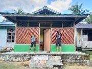 Satgas TMMD Ke-129 Kodim 1807/Sorong Selatan Percepat Rehab RTLH Milik Pak Herman, Wujud Nyata Kepedulian TNI untuk Kesejahteraan Rakyat