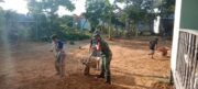 Babinsa Koramil 0908-01/Loktuan Perkuat Kemanunggalan TNI-Rakyat Melalui Kerja Bakti