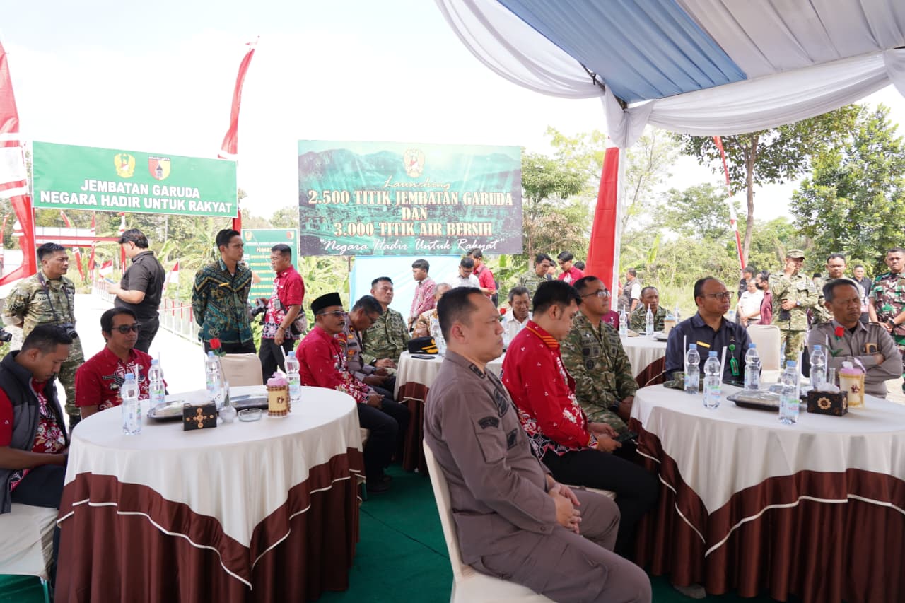 Dandim 0808/Blitar Hadiri Launching 2.500 Jembatan Garuda dan 3.000 Titik Air Bersih oleh Presiden Prabowo Subianto