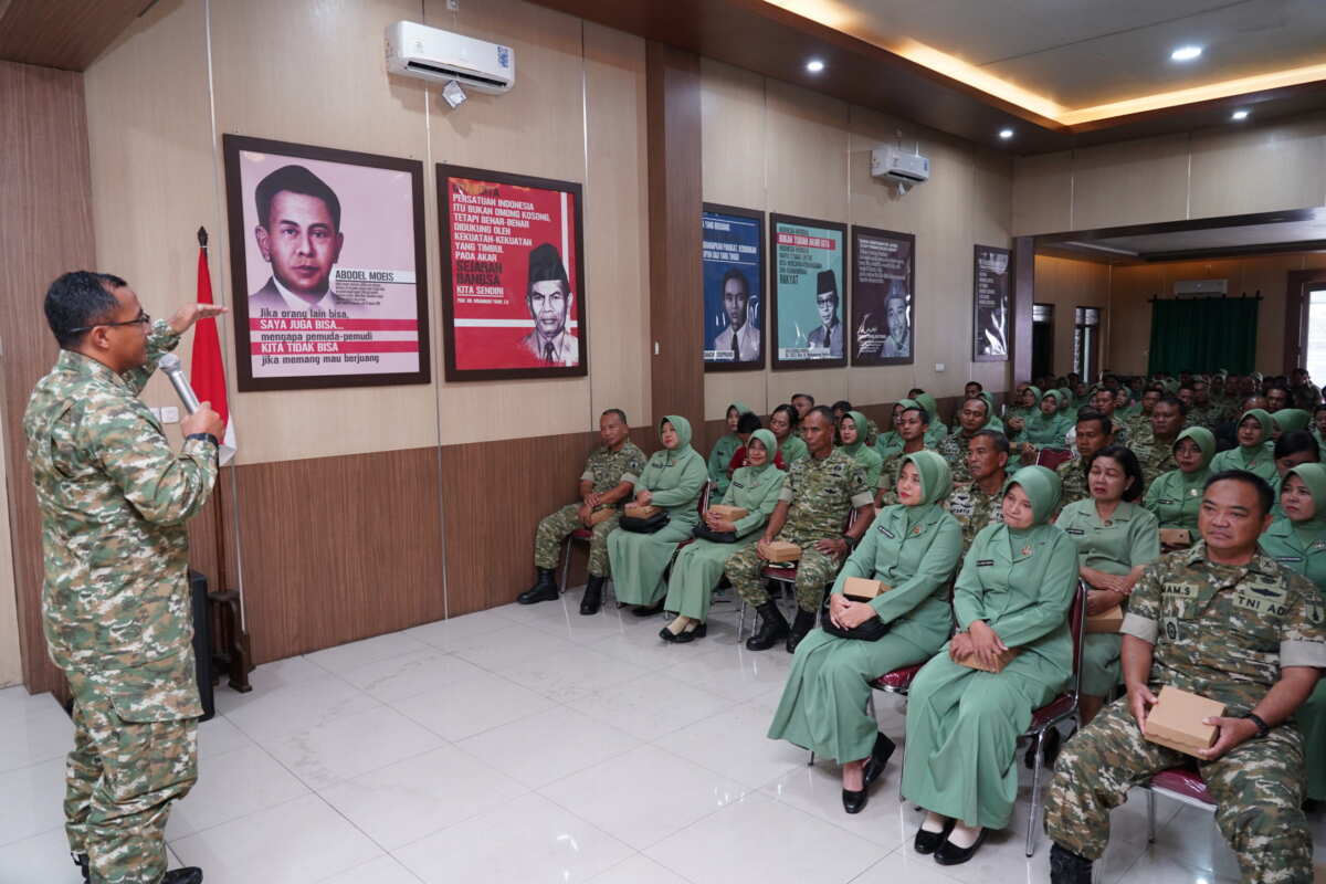 Perkuat Keharmonisan dan Pola Asuh Keluarga, Kodim 0808/Blitar Ikuti Webinar Parenting Bersama dr. Aisah Dahlan