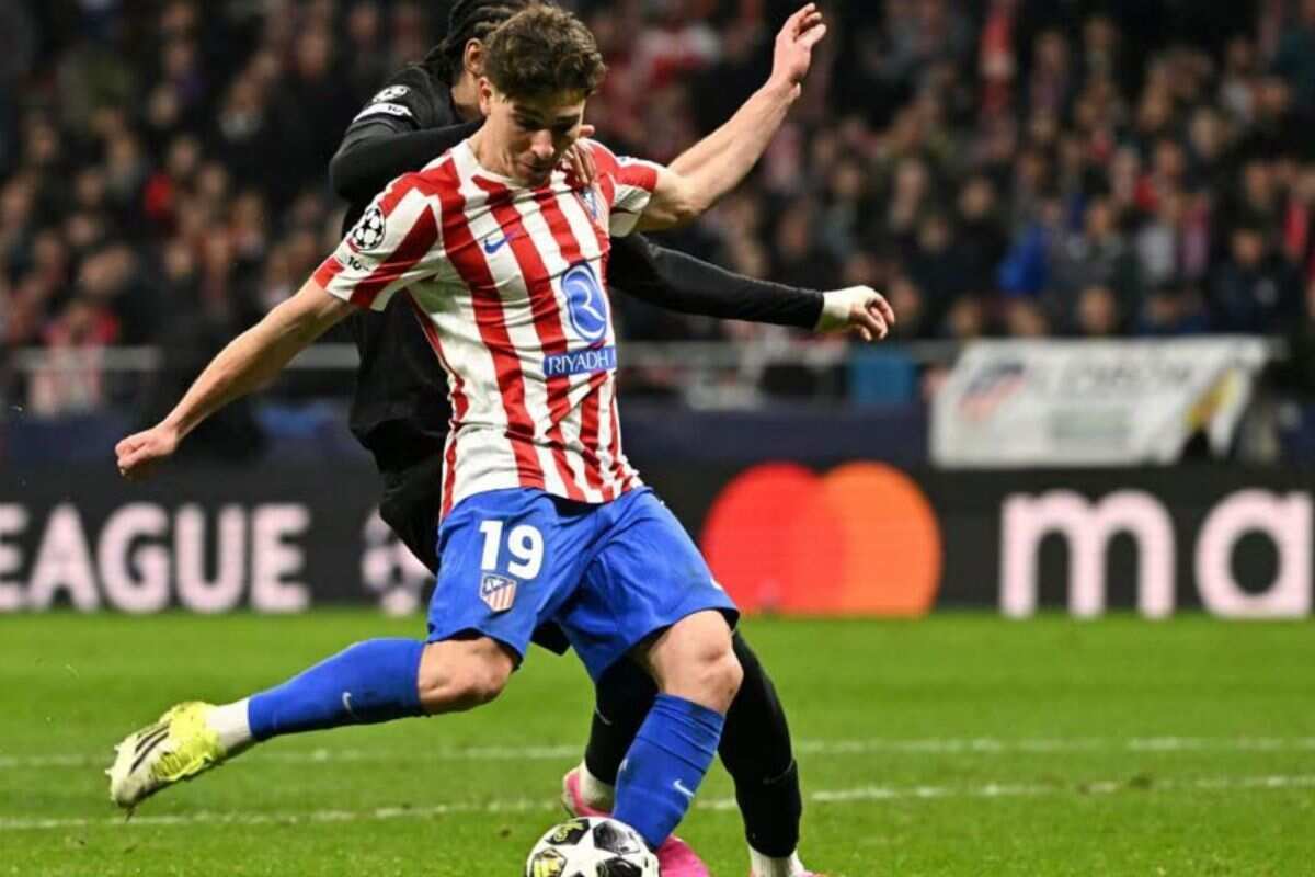 Harapan Barcelona untuk Datangkan Julian Alvarez Harapan Barcelona untuk Datangkan Julian Alvarez
