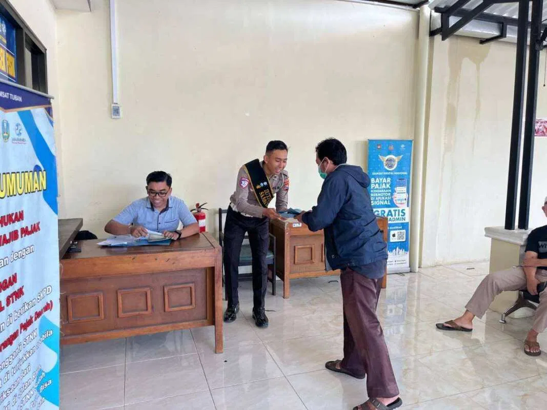 Polantas Tuban Hadir Membawa Kepastian, Warga Tak Bingung Lagi Urus SIM, STNK, dan BPKB
