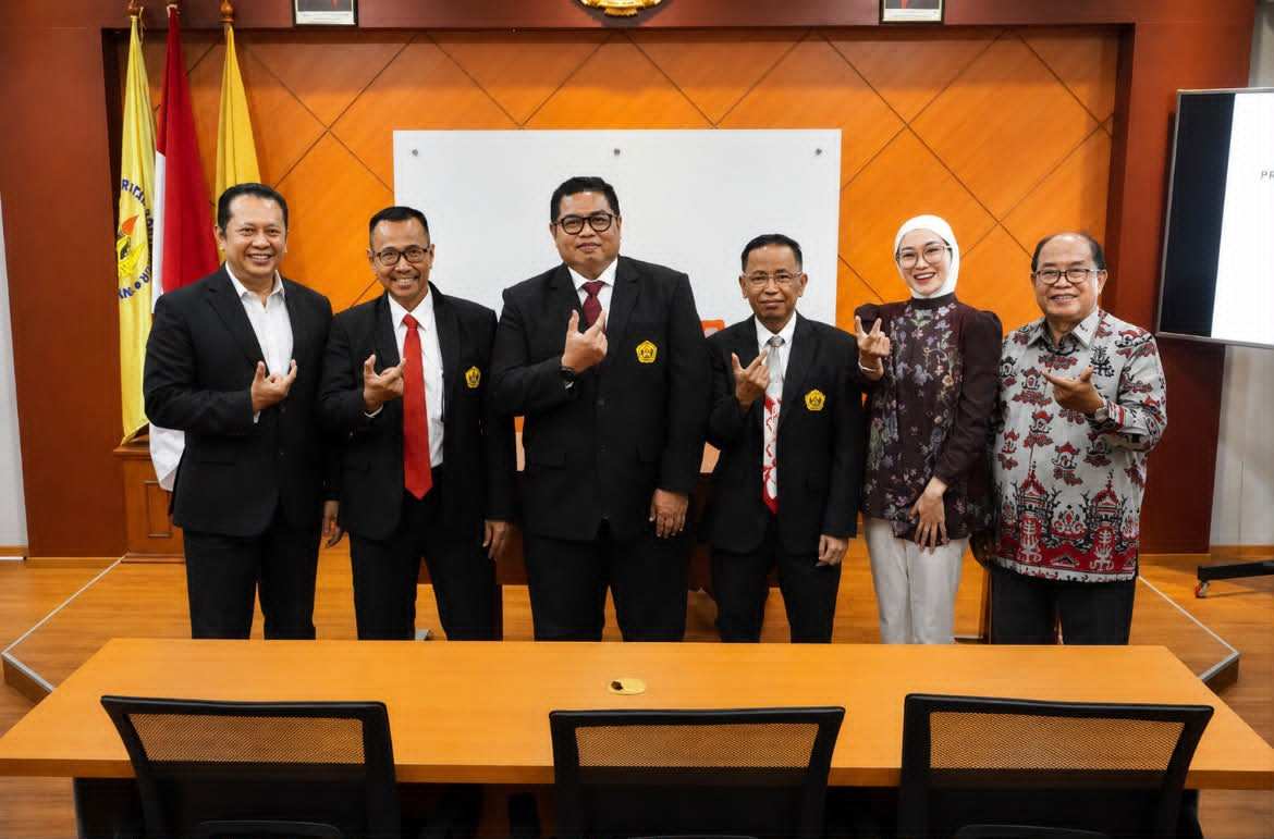 Uji Sidang Proposal Disertasi Doktor Hukum, Bamsoet Soroti Lemahnya Pengawasan Penyidikan Uji Sidang Proposal Disertasi Doktor Hukum, Bamsoet Soroti Lemahnya Pengawasan Penyidikan
