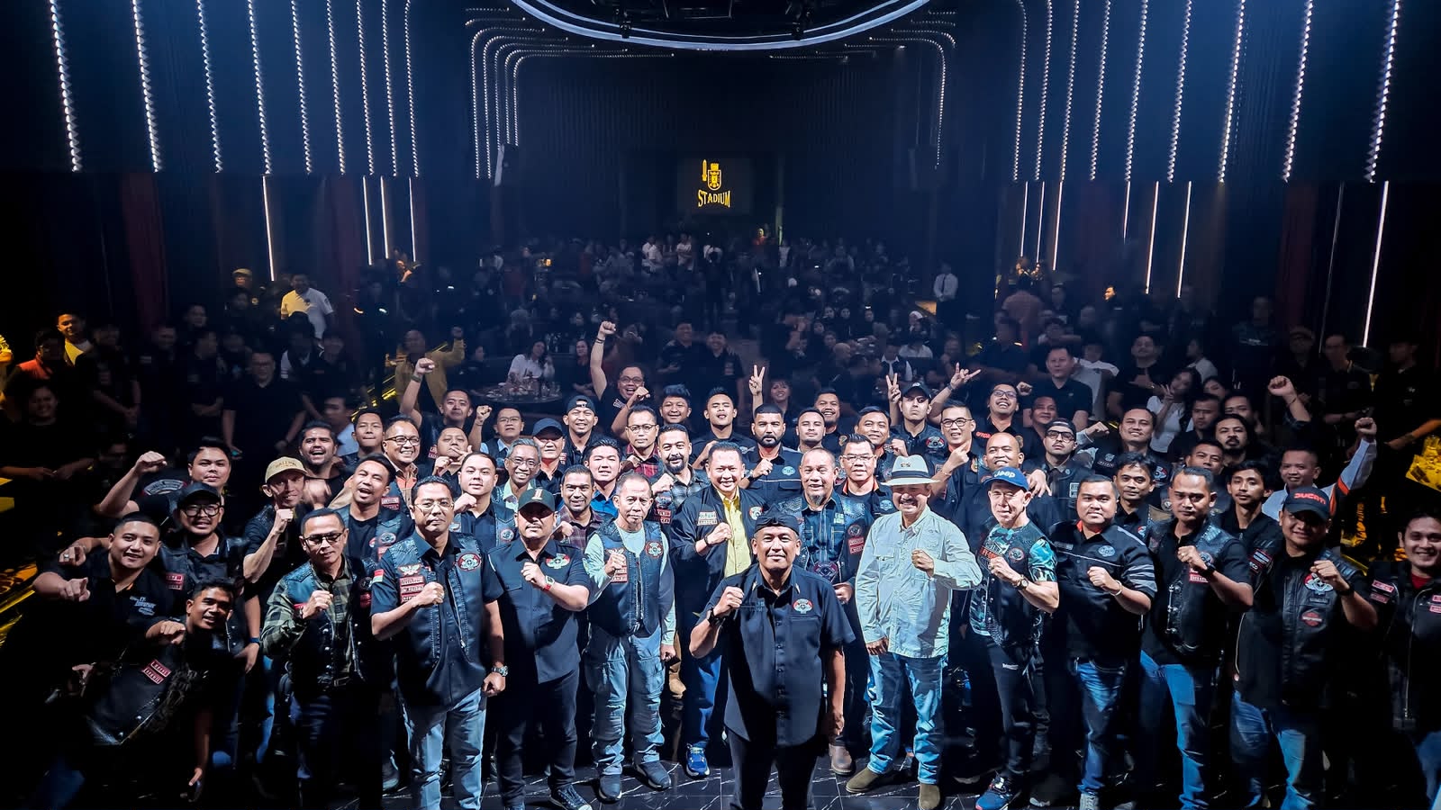 Hadiri HUT ke-8 Motor Besar Indonesia (MBI), Bamsoet Ajak Komunitas Otomotif Perkuat Brotherhood dan Persatuan Bangsa di Tengah Derasnya Provokasi Pecah Belah Bangsa Hadiri HUT ke-8 Motor Besar Indonesia (MBI), Bamsoet Ajak Komunitas Otomotif Perkuat Brotherhood dan Persatuan Bangsa di Tengah Derasnya Provokasi Pecah Belah Bangsa