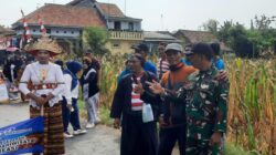 Jaga Keamanan dan Kondusivitas, Koramil Kanigaran Kawal KETAN BERKREASI di Kebonsari Wetan