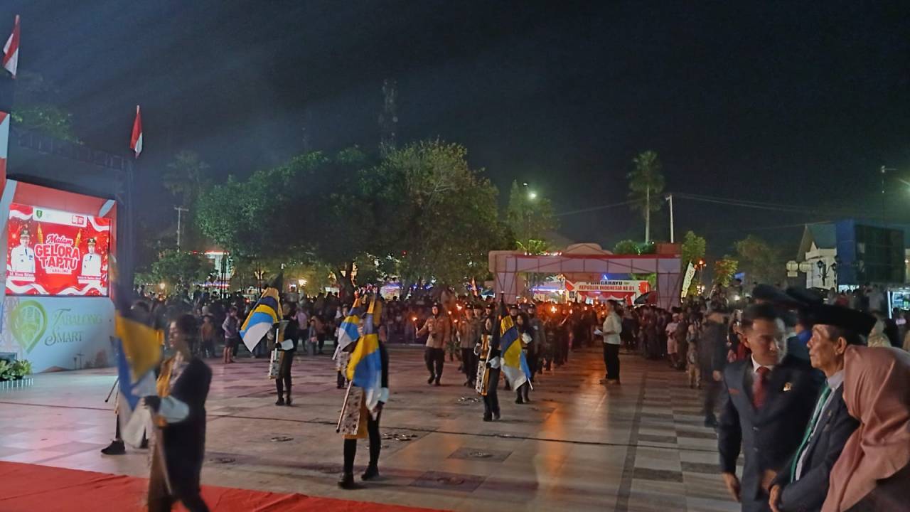 Penuh Semangat Nasionalisme, Kodim 1008/Tabalong Turut Sukseskan Pawai Obor HUT RI ke-81 Penuh Semangat Nasionalisme, Kodim 1008/Tabalong Turut Sukseskan Pawai Obor HUT RI ke-81