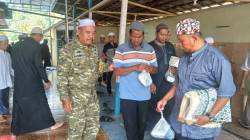 Jumat Berkah, Kodim 1002 Berbagi dengan Jamaah Masjid Al Mubarok