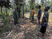 Karhutla Jadi Perhatian, Babinsa Koramil Muara Uya Ingatkan Warga Jangan Bakar Lahan Sembarangan