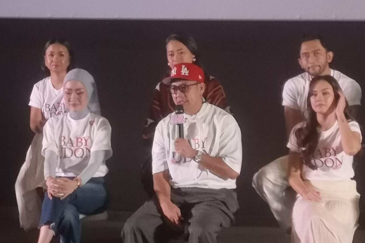 Denny Sumargo Mengaku Pengaruh Istri Terhadap Karakter di Film “Baby Udon”