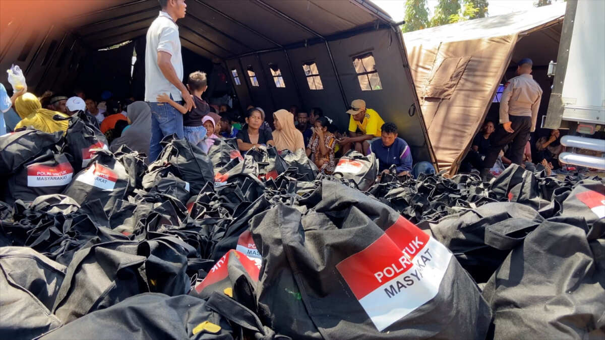 Bantuan Polri untuk Korban Gempa di NTT